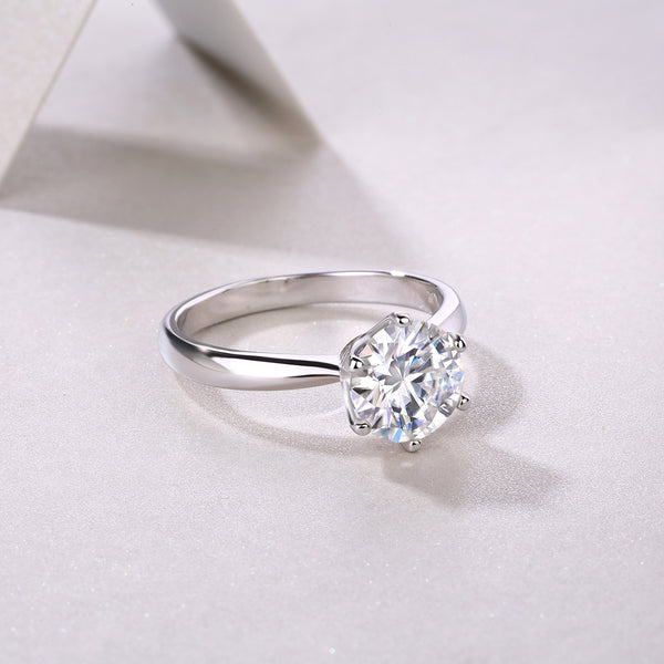 Luna Moissanite Elegance Ring